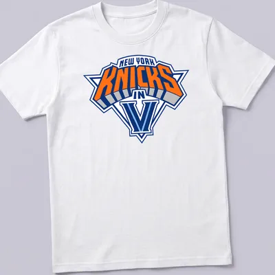 Vintage New York Knicks T-shirt with orange and blue text and team logo