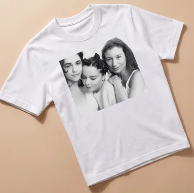 Black and white portrait of Bjork, PJ Harvey, and Tori Amos on T-shirt